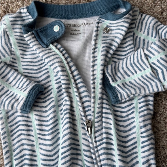 Burt’s Bees sleeper/footie - Picture 3 of 5